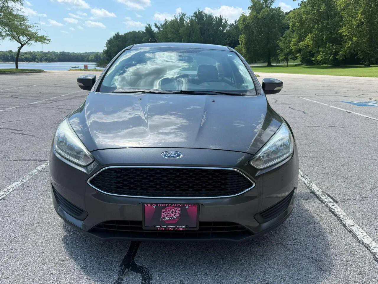 Dk. Gray 2016 Ford Focus SE SE 4dr Sedan 2