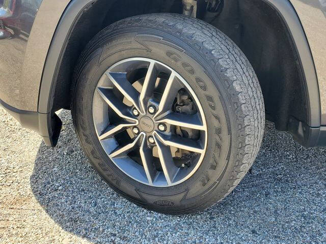 2019 Jeep Grand Cherokee Laredo E