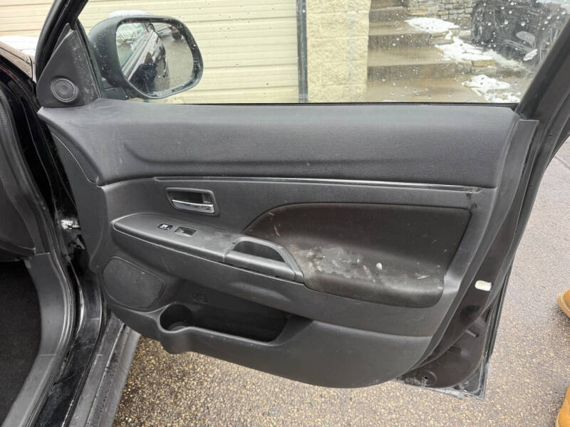 2024 Mitsubishi Outlander Sport ES