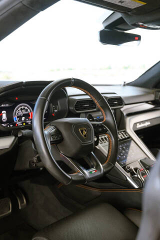 2019 Lamborghini Urus
