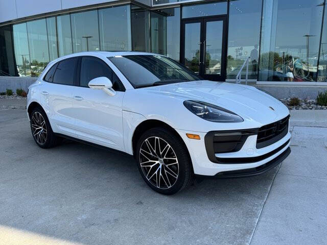 2025 Porsche Macan