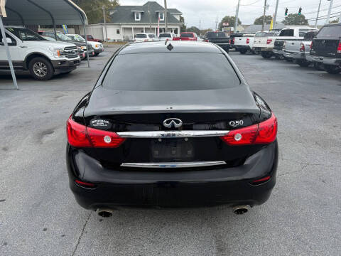 2015 Infiniti Q50 Premium