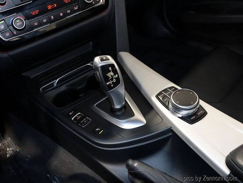 2017 BMW 3 Series 320i xDrive