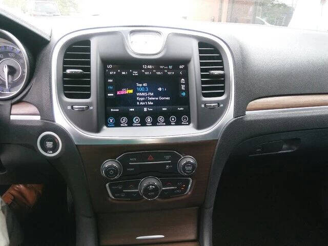 2017 Chrysler 300 C Platinum