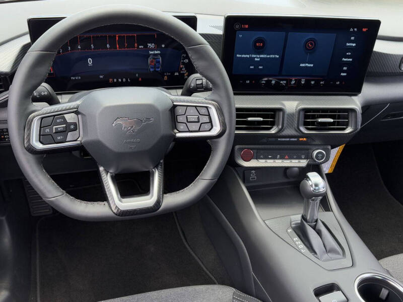 2025 Ford Mustang EcoBoost