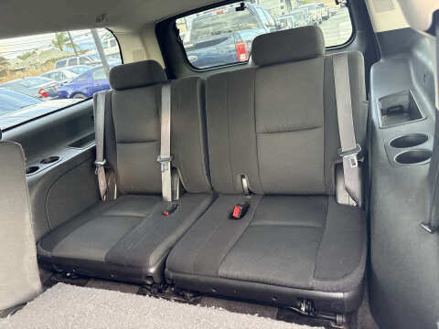 2013 Chevrolet Suburban LS