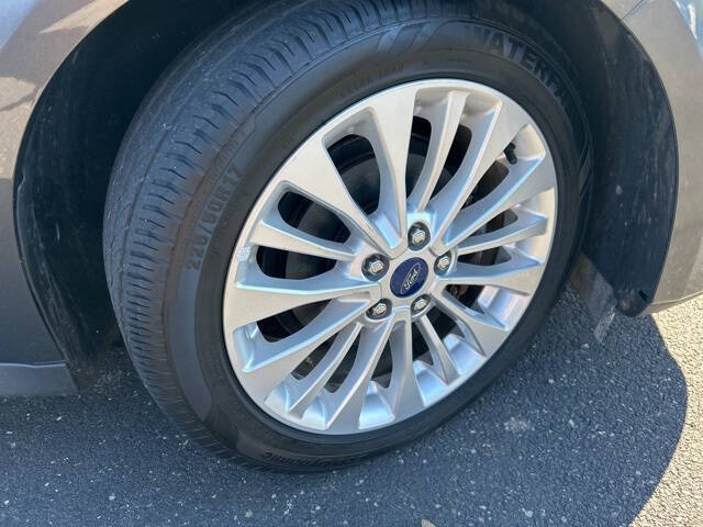 2017 Ford C-MAX Hybrid SE