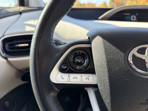 2017 Toyota Prius Three Touring