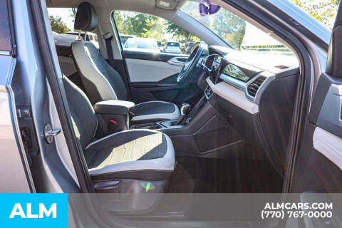 2025 Volkswagen Taos SE