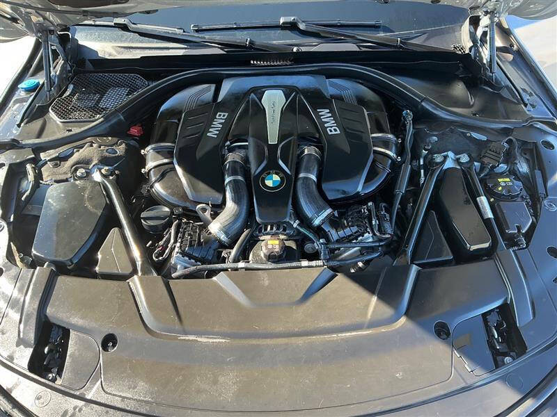 2016 BMW 7 Series 750i xDrive