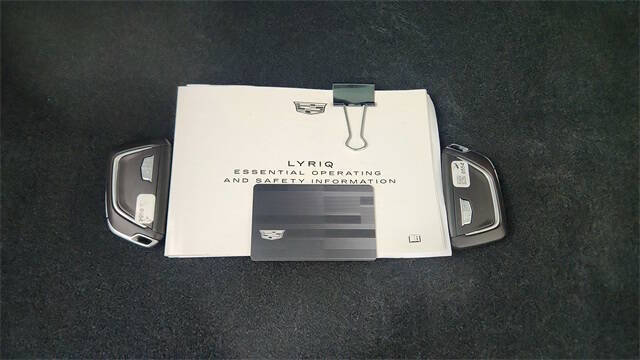 2025 Cadillac LYRIQ Luxury 3