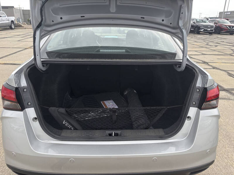 2025 Nissan Versa SV