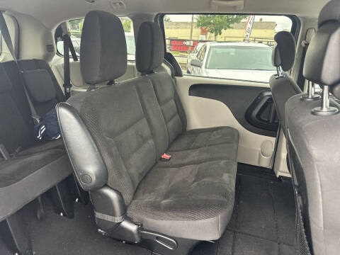 2017 Dodge Grand Caravan SE