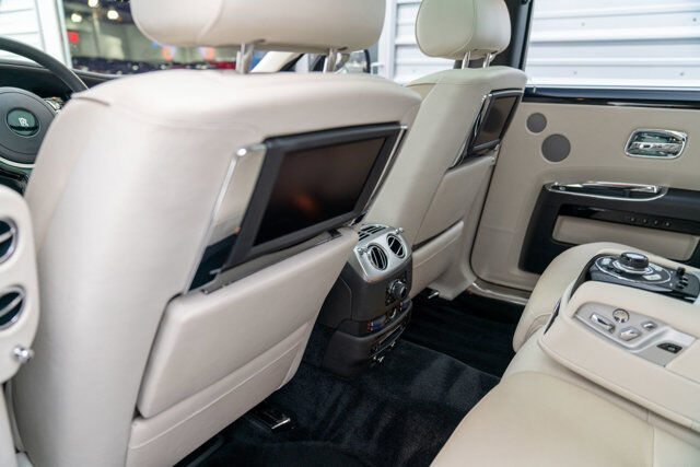 2010 Rolls-Royce Ghost 36