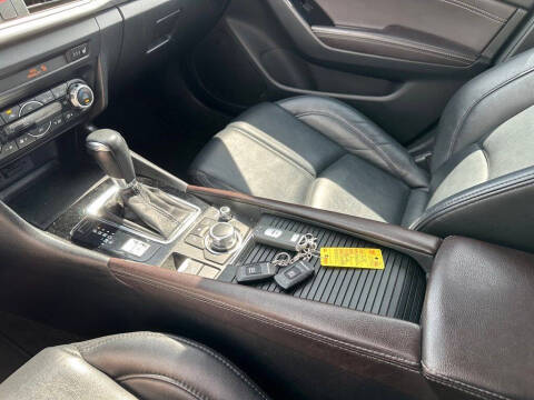 2018 Mazda MAZDA3 Touring