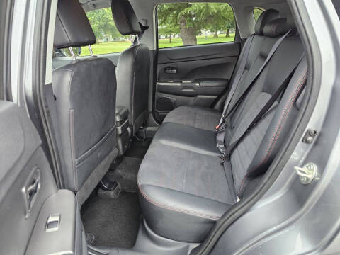 2024 Mitsubishi Outlander Sport SE