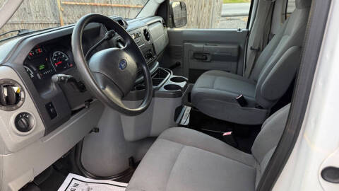 2011 Ford E-Series E-350 SD XL