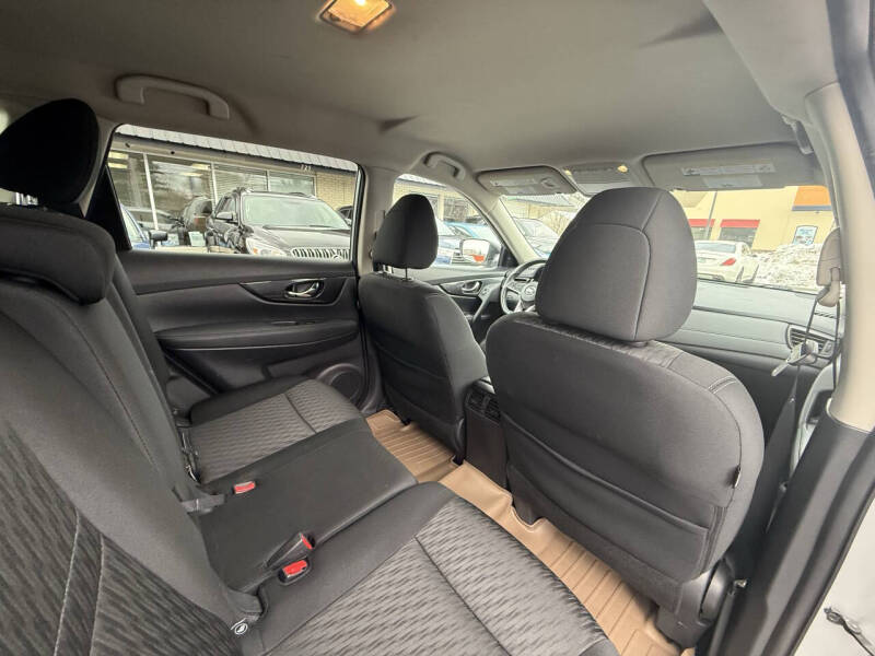 2017 Nissan Rogue SV