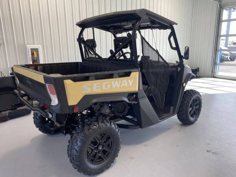 2025 Segway UT6