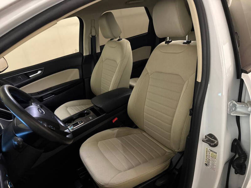 2021 Ford Edge SE