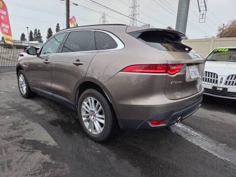 2017 Jaguar F-PACE 35t Prestige