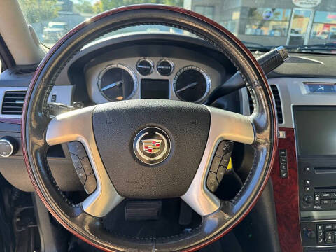 2010 Cadillac Escalade Luxury