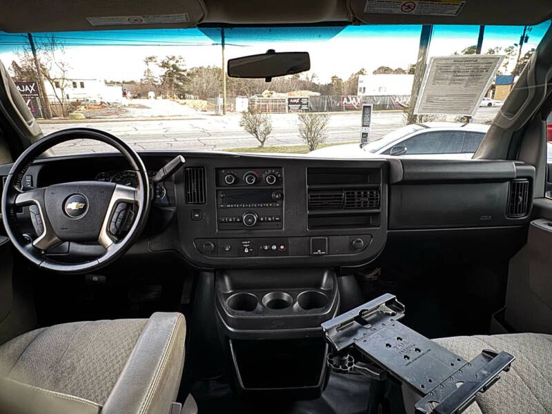 2017 Chevrolet Express 2500