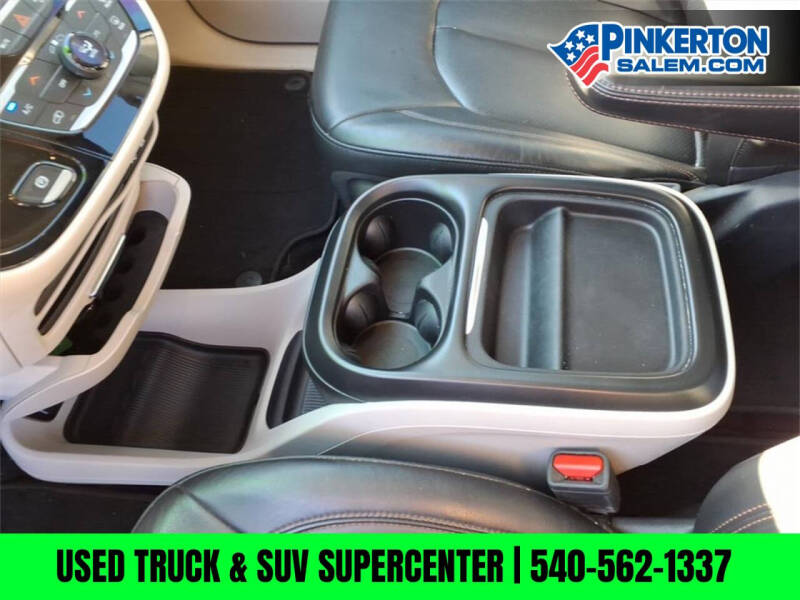 2020 Chrysler Pacifica Touring L