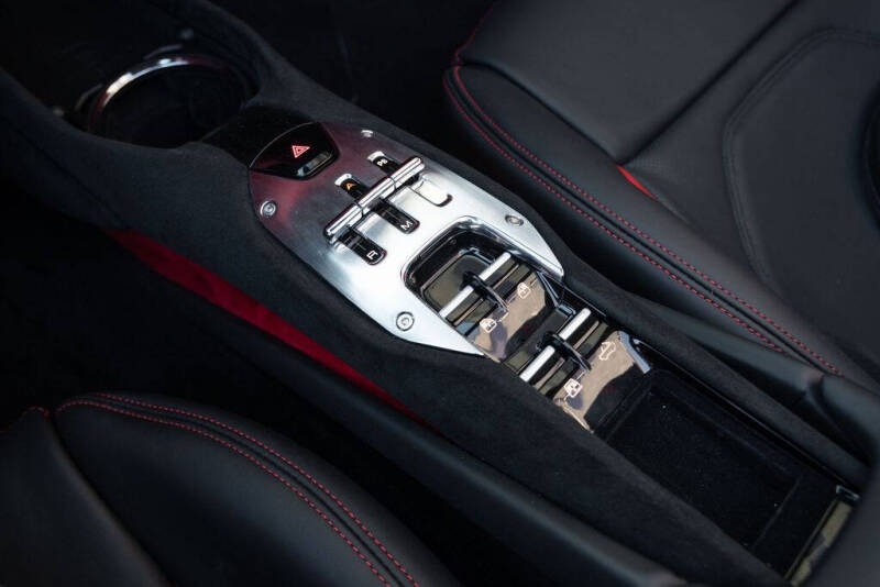 2024 Ferrari 296 GTS