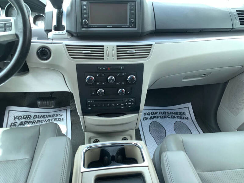 2014 Volkswagen Routan