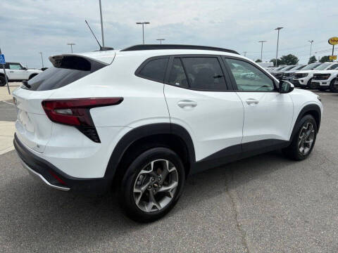 2025 Chevrolet Trax LT