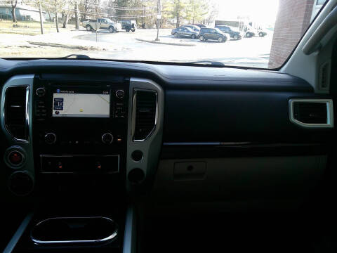 2018 Nissan Titan SV