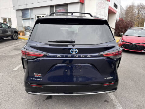 2025 Toyota Sienna Platinum 7-Passenger