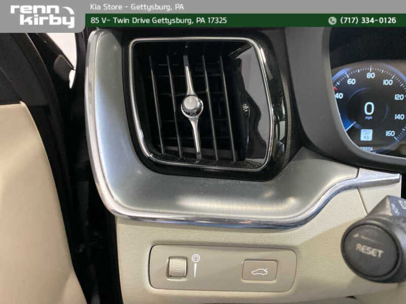 2019 Volvo XC60 T6 Momentum