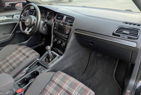 2018 Volkswagen Golf GTI S