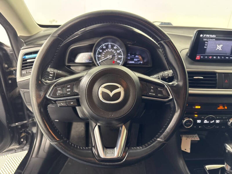 2018 Mazda Mazda3 Touring photo 17