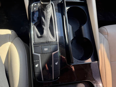 2017 Kia Cadenza Premium