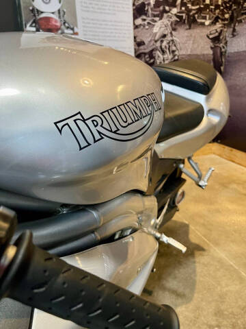 2001 Triumph Daytona 995i