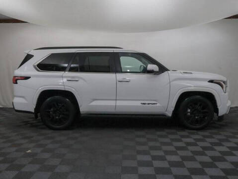 2024 Toyota Sequoia SR5