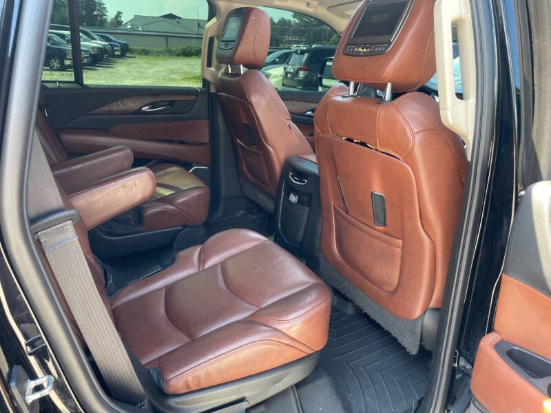 2018 Cadillac Escalade Luxury