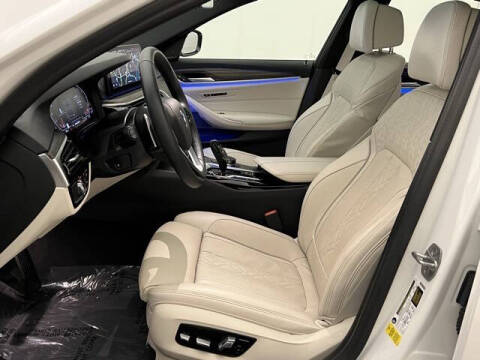 2022 BMW 5 Series 530i