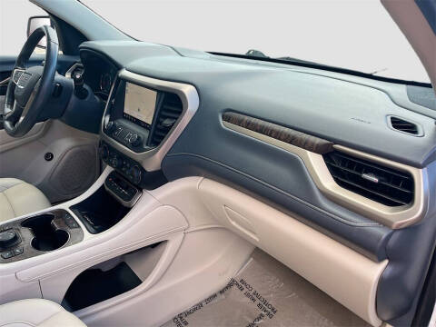 2022 GMC Acadia Denali