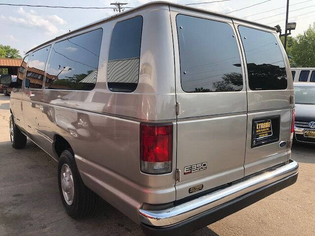 2003 Ford E-Series for sale at Extreme Auto Plaza in Des Moines, IA