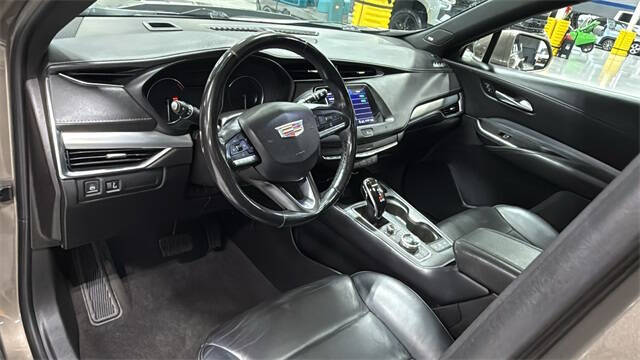 2020 Cadillac XT4 Premium Luxury