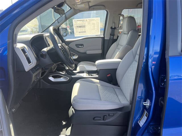 2025 Nissan Frontier SV