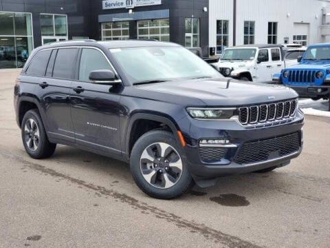 2023 Jeep Grand Cherokee for sale at Betten Baker Chrysler Dodge Jeep Ram in Lowell MI