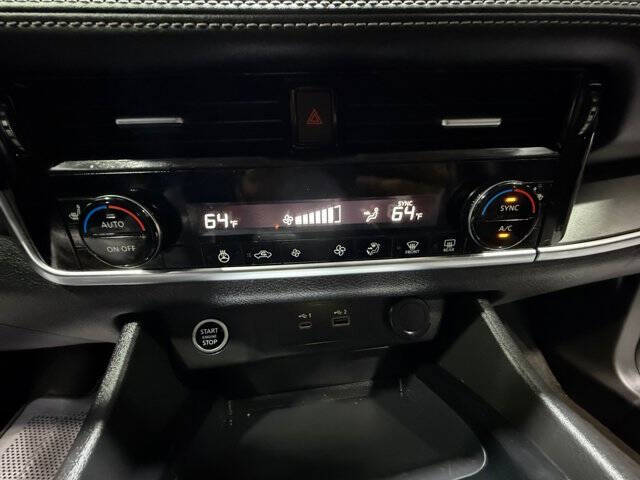 2022 Nissan Rogue SV