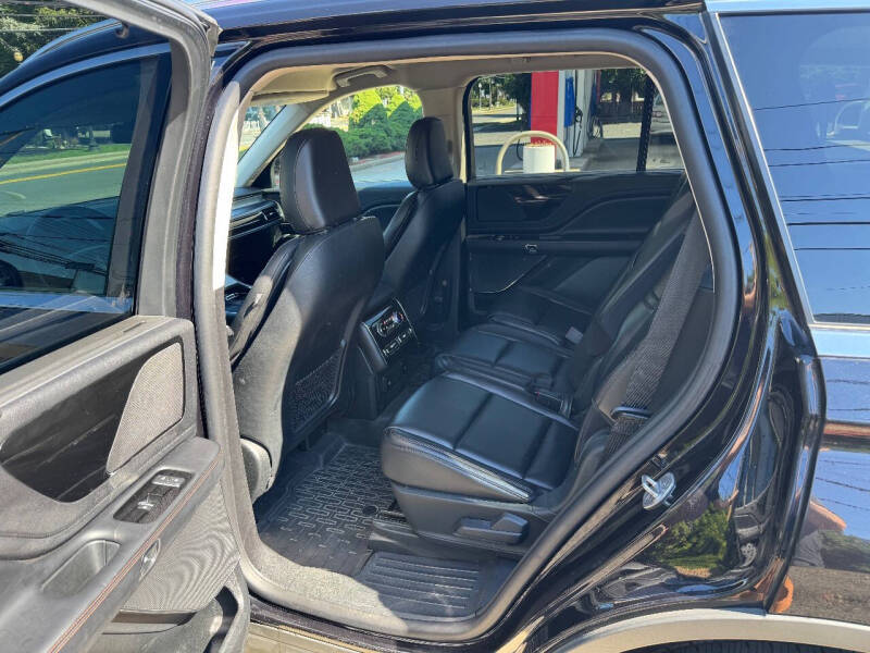 2022 Lincoln Aviator Livery