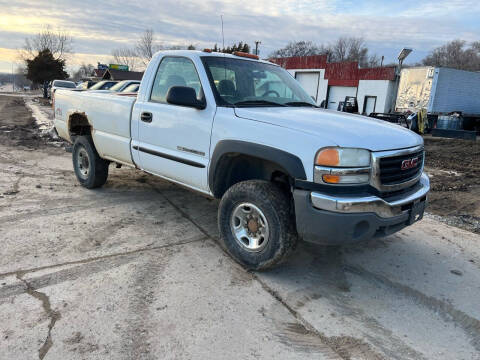 2004 GMC Sierra 2500HD for sale at Hilltop Auto Sales in Neligh NE