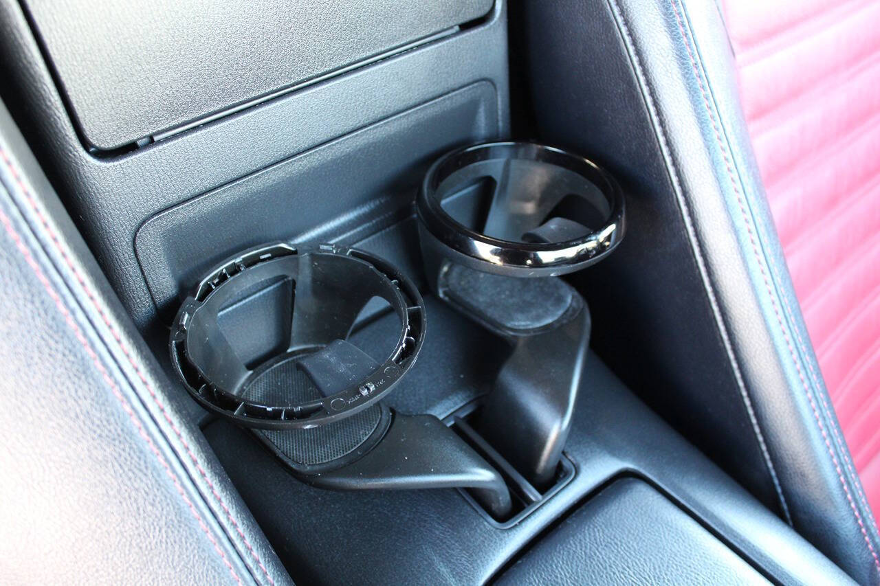 2018 FIAT 124 Spider 43